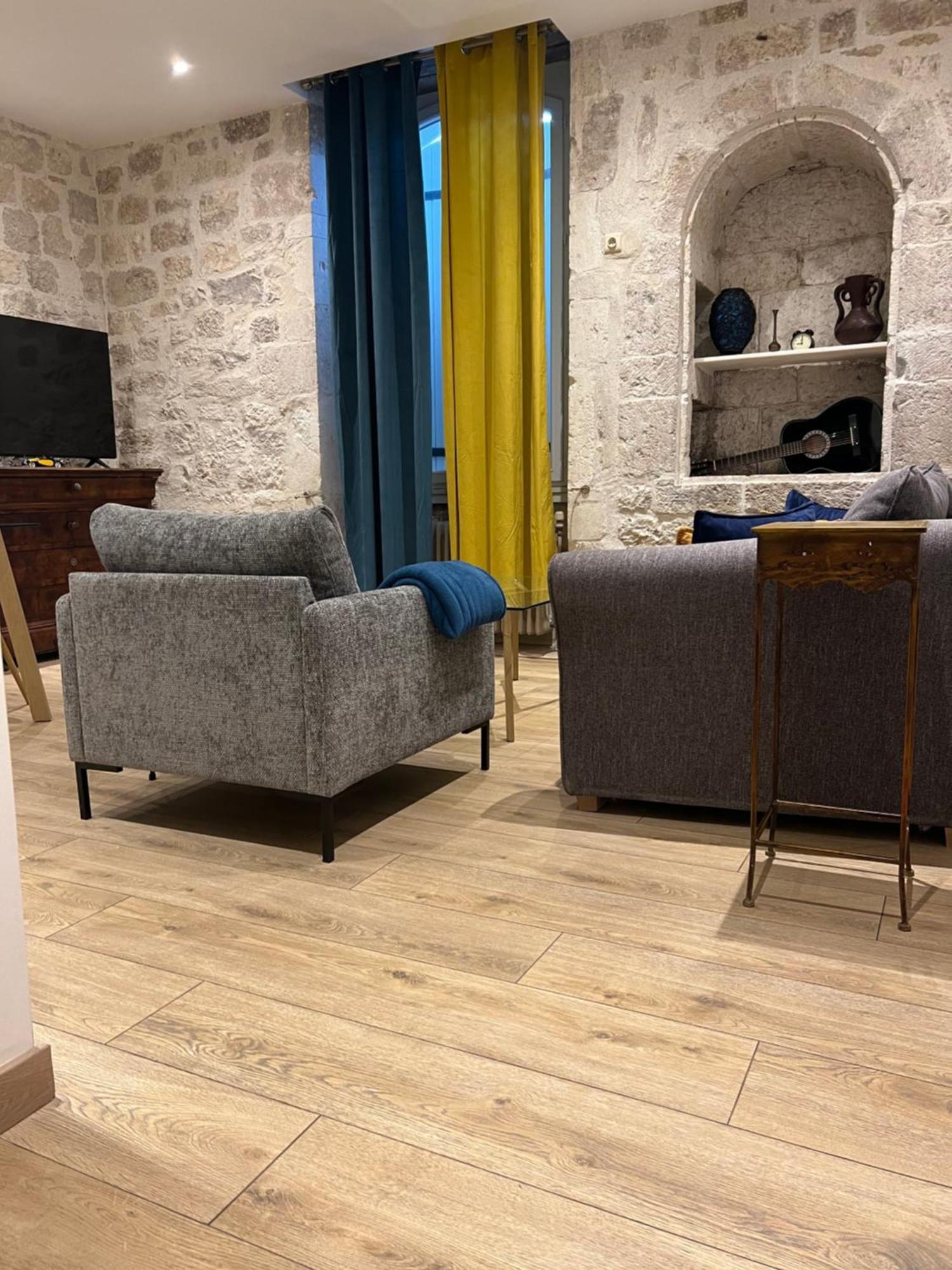 Le Beffroi Aparthotel Tournon-d'Agenais Ngoại thất bức ảnh